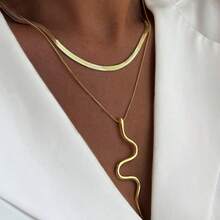 Colar Feminino Duplo com Pingente de Cobra, Correntes Fina e Laminada, Estilo Moderno - Dourado - Visão 1