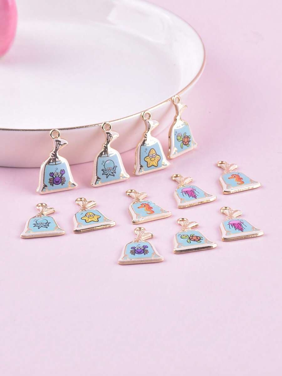 12件套时尚海洋生物吊坠饰品，包括海龟、鱼、海星、螃蟹、水母等，锌合金材质，可作耳环、项链等配饰。 - 淺藍色 - 查看 1