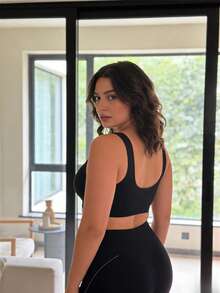 Plus Size Women's Minimalist Solid Color Wireless Shaping Lift Prevent Overflow & Sagging Bra - Black - View 5