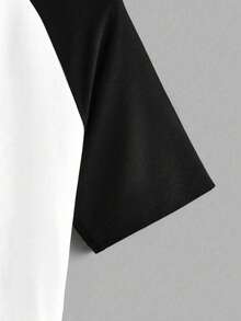 Mujer002PS Camiseta de Mujer Casual Versátil  Cómodo y Elegante Camisa con estampado "HELLFIRE CLUB" atractiva para fans de estilos únicos, combinando blanco y negro con un demonio imponente, espadas con fuego y símbolos intrigantes - Blanco y Negro - Ver 4