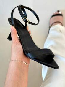 Gisele Sandal With Leaf-Shaped Toe And Cup Heel. - 黑色 - 查看 6