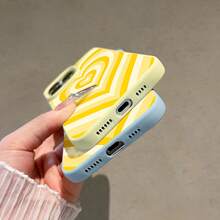 Funda para teléfono con patrón de corazón amarillo compatible con  17,  16 Pro Max,  15 Pro Max,  13 y  12. Fabricada en material de TPU que proporciona protección contra golpes y caídas. Un gran regalo para familiares, amigos, amantes, novios/novias y el Día de San Valentín. - Amarillo - Ver 6