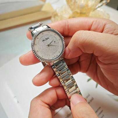 Seiko Women's Quartz Watch With Rhinestones, Casual Minimalist Summer Watch, Crystal Glass Dial, 50M Water Resistant, Fashionable And Elegant, Suitable For Women's Daily Wear, Birthday, Anniversary, Valentine's Day Gift