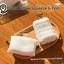 1 pieza Nuevo abrigo de plumas de invierno 2026 Almohada Juguete de juego realista, Juguete de estrés creativo DIY suave para apretar - Regalo perfecto para cumpleaños, hombres, mujeres, Pascua, días festivos, Día de San Valentín - Multicolor - Ver 5