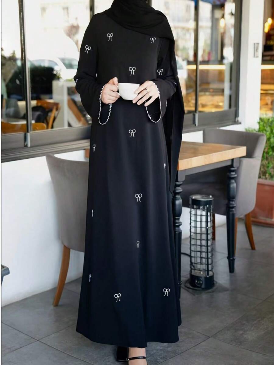 Solessence Vestido holgado de cuello redondo bordado vintage, estilo de Oriente Medio, negro primaveral - Negro - Ver 1