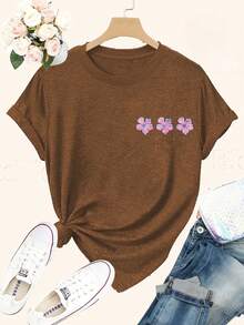 Camiseta de impresión doble cara Paraíso Tropical | Diseño exótico de flores y palmeras para amantes de la playa | Mezcla de algodón suave para vacaciones y uso de verano - Café integral - Ver 2