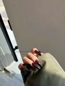 24Pcs Long Stiletto Press On Nails, Cherry Red Burgundy Solid Color False Nails, Edgy Y2K Fashion Glossy Acrylic Fake Nails, Full Cover Removable Reusable Nail Tips, Easy Apply At Home DIY Manicure Set, Fall Winter Nail Art Accessories, Professional Salon Quality Long Lasting, Comfortable Fit For Women Girls Teens, Perfect For Party Prom Halloween Christmas Daily Wear, Gift For Her Girlfriend Wife Daughter Mom Sister - 酒紅色 - 查看 7