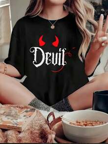 Camiseta Casual de Manga Corta para Mujeres - Top de Cuello Redondo Suelto, Diseño de Bloque de Color Negro y Rojo con Estampado de Letras Geométricas, Estilo de Primavera Verano - Negro - Ver 1