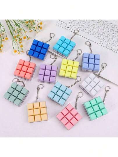 1pc Keychain Toy, Stress Relief Gadget, Creative Decompression Accessory (Color May Vary From Image)