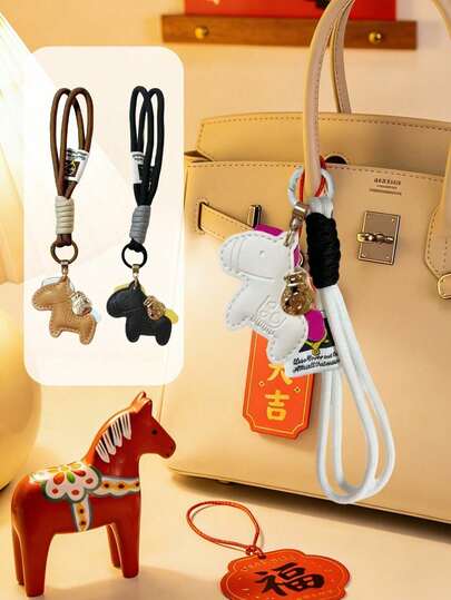 سلسلة مفاتيح قلادة بشكل حصان لطيف، تميمة حقيبة للأزواج فاخرة، إكسسوار شخصي مبتكر، معدن ثمين غير مطلي، قلادة حقيبة، قلادة سيارة، تستخدم لتزيين الحقائب الظهرية والحقائب اليدوية وأغطية الهواتف والحبال المعلقة والمفاتيح والحلقات المفاتيح الزخرفية، هدايا للأصدقاء والعائلة وهدايا رأس السنة الجديدة