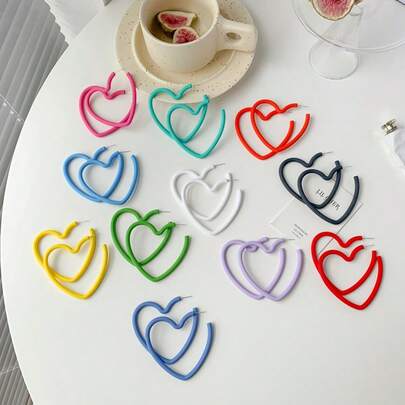 一对多巴胺女孩时尚糖果色心形耳环，夸张的亚克力吊坠耳环，适合作为情人节礼物