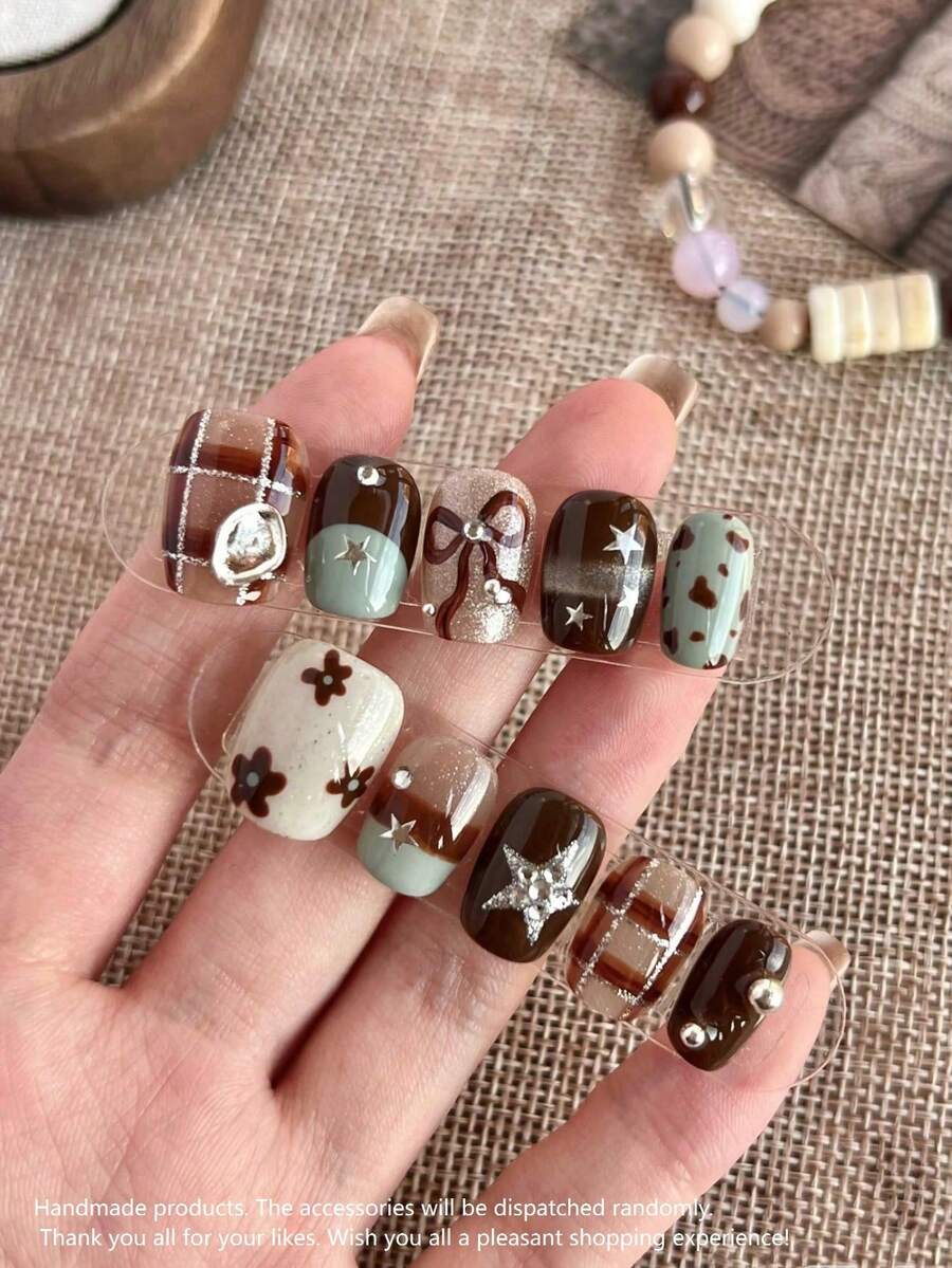 Bộ 10 miếng dán móng tay vuông ngắn - Màu nâu caramel và xanh bạc hà, trang trí họa tiết kẻ caro, nơ 3D, hoa văn và đá ngôi sao | Móng giả bóng bẩy, phong cách retro ngọt ngào + Bao gồm gel dán và dũa móng, phù hợp cho sử dụng hàng ngày/tiệc tùng/thường ngày. - Follow Your Heart - Xem 1