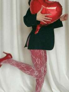 一套【红色连裤袜+白色蕾丝渔网袜】双层网眼袜，红色内层，白色网眼外层，连裤袜，优雅性感时尚，Y2K叠层风格，适合情人节、婚礼、约会、音乐节等场合。 - 彩色 - 查看 3