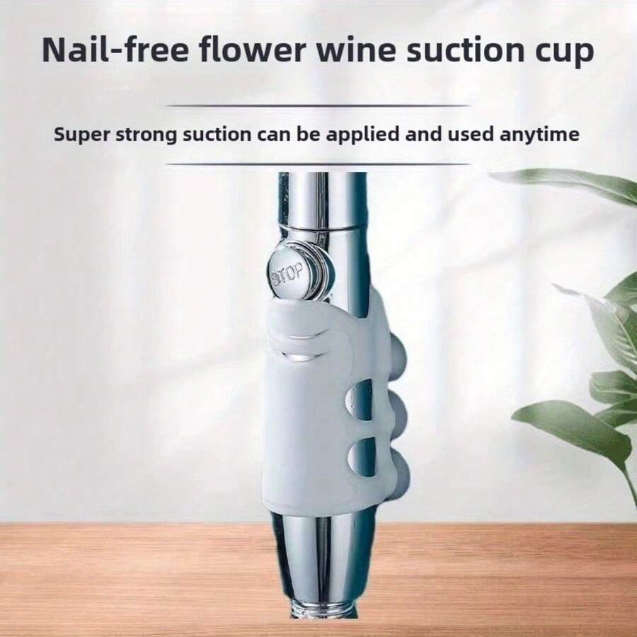 Giá đỡ vòi sen bằng silicon có giác hút, không cần khoan, có thể di chuyển và sử dụng được cho nhiều loại vòi sen khác nhau.