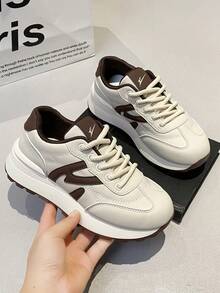 1双女士厚底鞋，真皮鞋面，轻便，适合春秋季穿着，可用于旅行、跑步、休闲、步行等场合。 - 米棕 - 查看 4