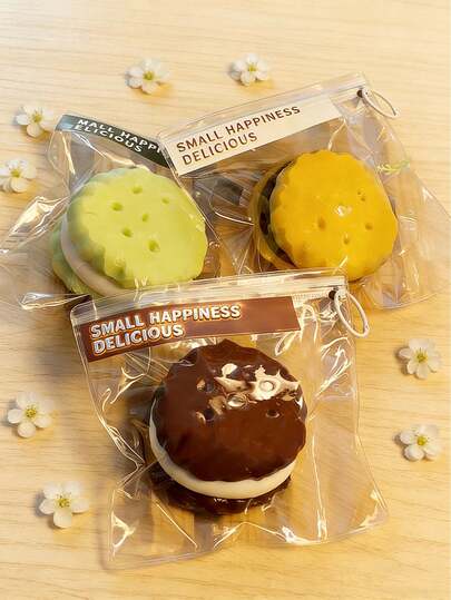 This Handmade Silicone Squeeze Toy In The Shape Of A Cookie Has Slow Rebound, Is Soft And Durable, And Is Very Suitable For Relaxation, Stress Relief, And Sleep Improvement In The Bedroom. It Is Also Suitable For Use In Schools And Offices.