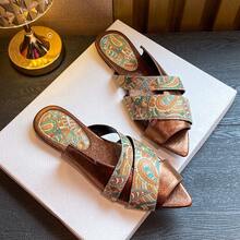 女士复古平底凉鞋，尖头，撞色设计，户外休闲度假凉鞋，春夏穿搭 - 棕色 - 查看 12