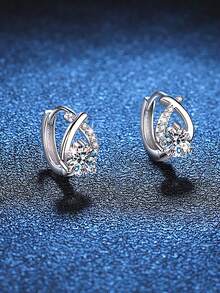 BLOVEMEE 2只优雅925纯银莫桑石耳环，每只0.5克拉，适合女性日常佩戴、参加派对、节日、情人节、母亲节、圣诞节、感恩节、生日等场合，是理想的珠宝礼物。 - EH0008M - 查看 2