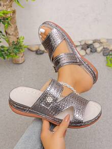Gunmetal Crocodile Pattern - Pearl Clasp