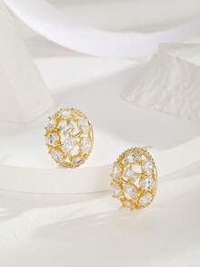 一对简约优雅圆形和方形立方氧化锆镂空耳钉，适合日常佩戴、派对、生日等场合。 - 彩色 - 查看 2