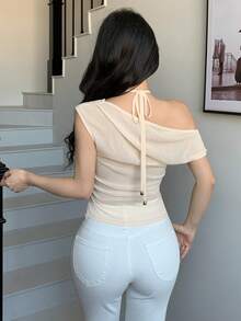 abyoxi 女士米色/杏色金属环扣吊带衬衫，三种穿法（露肩/垂领/不对称领），褶皱腰身修身款，时尚休闲性感，适合办公室、日常、约会、情人节等场合，弹力雪纺面料，春夏款 - 米色 - 查看 2