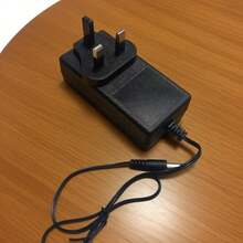 秘密隐藏储物盒，假充电器，适配器，电流分流器保险箱，用于存放贵重物品、现金、珠宝和其他秘密隔间 - 查看 2