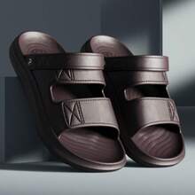 Sandalias de playa de suela plana para hombre Calzado informal de playa con suela blanda para caballeros Ropa para actividades al aire libre para hombre Chanclas antideslizantes de doble función - Marrón - Ver 3
