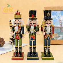 Cascanueces CláSico, DecoracióN NavideñA Cascanueces, Cascanueces De Madera, Cascanueces De Madera Estilo Rey, DecoracióN De Pinza De Nuez, DecoracióN NavideñA, Conjunto De DecoracióN De Cascanueces, Personaje De Cascanueces, DecoracióN De Escritorio Para Fiesta NavideñA, DecoracióN De Personaje De Soldado Cascanueces, DecoracióN NavideñA Artesanal, DecoracióN De AccióN De Gracias, DecoracióN De HabitacióN, DecoracióN Del Hogar, Regalos De Navidad, Decoraciones NavideñAs, Decoraciones NavideñAs De Invierno - 3pcs - Ver 1