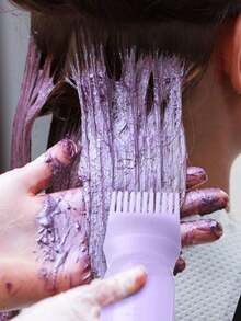 护发套装：喷雾瓶（200毫升/300毫升）、梳子瓶、染发剂和护发油瓶 - 染发剂瓶和头皮按摩梳，头皮清洁器和头部按摩器，缓解压力，促进头发生长，男女通用沐浴刷 - 让洗发更轻松快捷，适合家庭和沙龙使用 - 洗髮套裝 - 查看 10