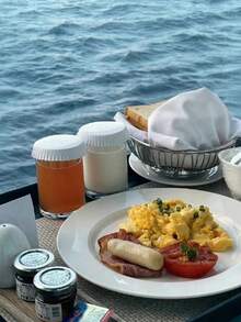 1/100个一次性白色纸杯盖,可堆叠,适用于旅行杯,也适用于咖啡、茶、果汁杯,是派对、野餐、咖啡馆、餐饮、旅行和活动的理想之选,冷热饮皆宜,保持饮品清洁卫生,是馈赠亲友的绝佳礼物,也是生日、周年纪念日、情人节、圣诞节、万圣节、教师节、毕业典礼、返校季、感恩节等各种场合的完美之选。 - 彩色 - 查看 4