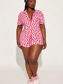 Conjunto de pijama para mujer con estampado de corazones, manga corta, pantalones cortos y solapa, para el día de San Valentín, cómodo e informal. - Rojo - Ver 4