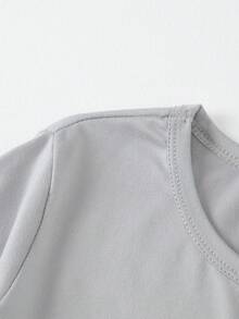 Bộ 2 món gồm áo thun ngắn tay và quần short cho trẻ em, nhẹ, đa năng, kiểu dáng thường ngày cho kỳ nghỉ hè, phù hợp cho bé trai và bé gái từ 4-12 tuổi. - Nhiều màu - Xem 4