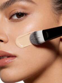 Yves Saint Laurent Black Base Powder Brush, Suitable For Daily Use, Can Be Given As A Gift To Girlfriend - Black - View 1