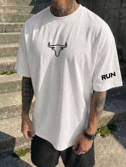 男士休闲宽松短袖T恤，舒适透气，适合户外运动和日常休闲穿着。