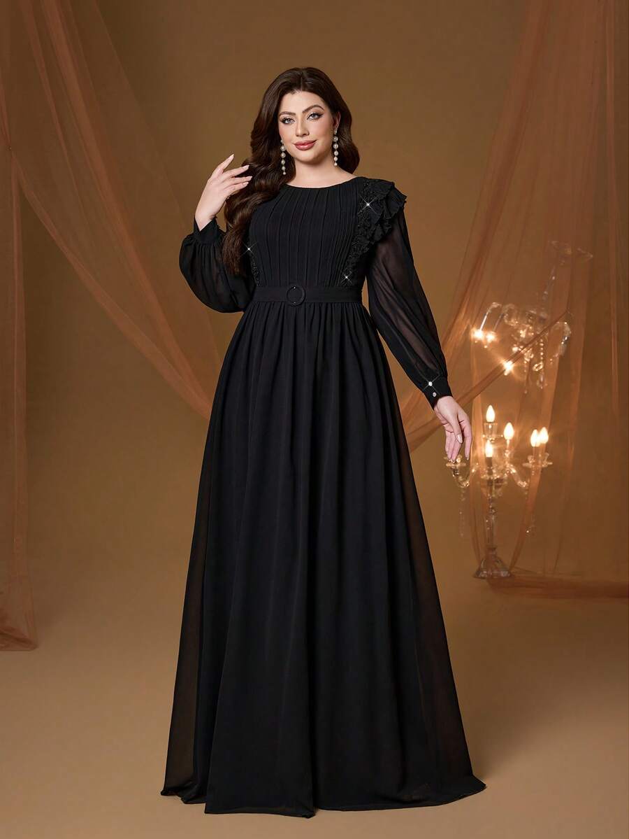 Vestido largo elegante de gasa negra con corte evasé para mujer de talla grande, con hombros de encaje con volantes, plisado en el busto, mangas abullonadas, cinturón en la cintura y botones de perla en el bajo. Adecuado para uso diario, festivales, vacaciones, citas, bodas y otras ocasiones formales en primavera y verano - Negro - Ver 1