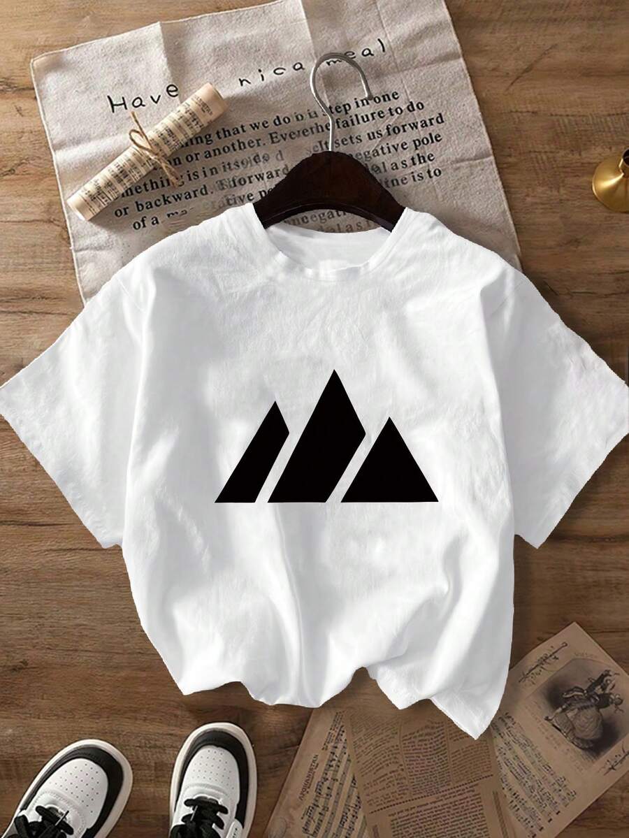 Plus Size Geometric Print Triangle Pattern T-Shirt, Casual & Comfortable For Summer Daily Wear, Holiday Outfit, Valentine's Day Top, Valentine's Day Women's Clothing, Vacation Outfit, Valentine's Day Women's Clothing, Holiday Outfit, Women's Office Attire - White - View 1