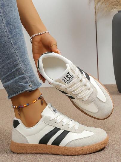 1 Pair Dual-Tone Plaid Outdoor Sports Casual Shoes, Synthetic Leather Lace-Up Patchwork Round Toe Flat Slip-On Sneakers, Suitable For Women All Seasons