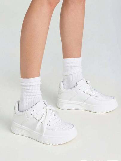 Zapatillas deportivas casuales de mujer, de color liso y puntera redondeada, cómodas y ligeras, sin cordones, con parte superior fácil de limpiar y suela blanda, ideales para llevar en primavera y otoño.