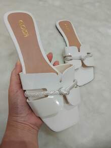 Women's Flat Sandal With Glitter And Knot Detail - Beautiful, Comfortable And Stylish - With Non-Slip Sole, Sizes 34 To 39. - 白結 - 查看 4
