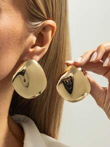 1 Pair Vintage Asymmetrical Smooth Metal Geometric Ellipse Tassel Pendant Earrings, Minimalist Fashionable Gold Earrings, Suitable For Daily Outfit, Party Accessories, Jewelry For Women (Some Earrings May Have Minor Scratches On The Surface, Which Is Normal) - Earrings - View 1