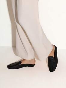 NobleVue Mules Square Toe Wanita Minimalis, Flat Elegan - Hitam - View 1