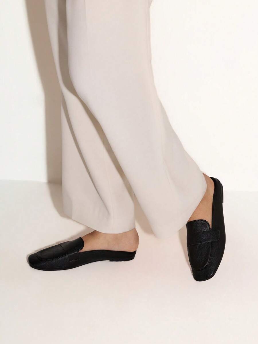 NobleVue Mules Square Toe Wanita Minimalis, Flat Elegan - Hitam - View 1