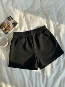 1pc Girls Basic Black Elastic Waist Casual Shorts, Summer - Black - View 1