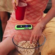 1pc TV Remote Control Cover, Roku Smart TV Remote Control Cover, Anti-Fall, Anti-Dust Poku Universal Silicone Protective Cover, Glowing In The Dark, It Only Takes 1 Second To Find It - Multicolor - View 5