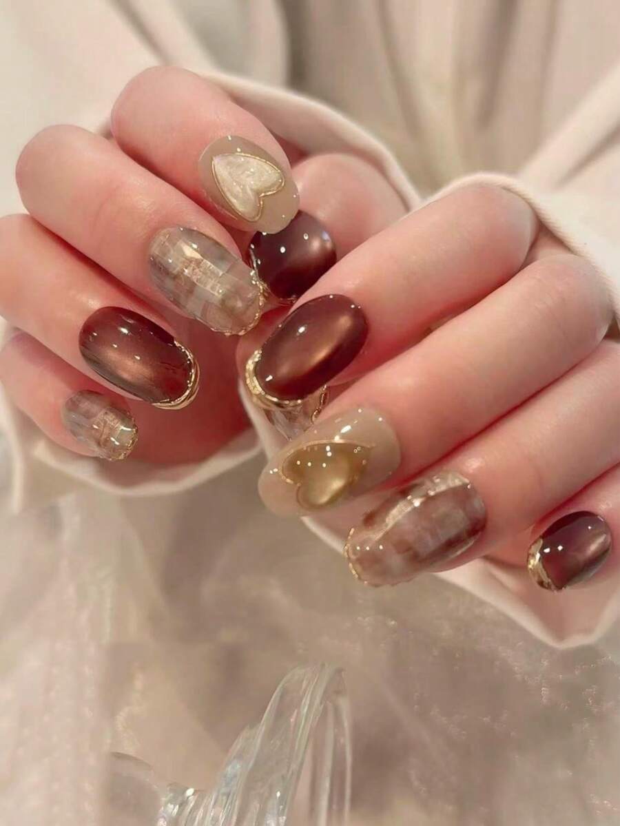 10片棕色闪光猫眼3D心形全覆盖手工美甲贴纸，带金色镶边和格子装饰，可重复使用，包含4种尺寸，适合女性、演员、舞台表演、节日、派对、婚礼、日常佩戴的美甲。 - 摩卡棕 - 查看 1