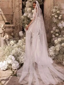 Strapless Off-The-Shoulder Satin Mermaid Wedding Dress With Detachable Puffy Tulle Sleeves, Lace Embroidery Detail & Open Back, Luxury Fishtail Bridal Gown With Long Tulle Train, Vintage Palace Style Wedding Dress, Elegant Yet Bold Bridal Look, Castle Wedding Gown, Winery Wedding Dress, Classic Meets Modern Design Bridal Wear, Perfect For Wedding Ceremony, Christmas Wedding, Halloween Wedding Event, Prom, Birthday Celebration, Formal Ball, Holiday Festival, Engagement Party, Anniversary Gala, Evening Reception, Bride Shower, Banquet, Outdoor Ceremony & Special Occasions - 白色 - 查看 5