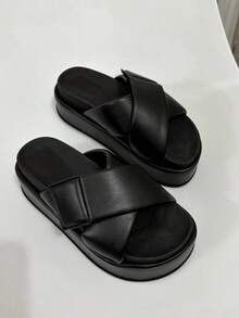 Adjustable Cross Strap Clog With Foam - Lara - 黑色 - 查看 11