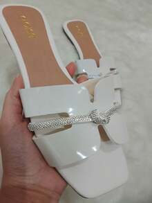 Women's Flat Sandal With Glitter And Knot Detail - Beautiful, Comfortable And Stylish - With Non-Slip Sole, Sizes 34 To 39. - 白結 - 查看 2
