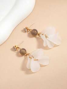 1 Pair Elegant Goddess-Style Versatile Petal Dangle Earrings, Suitable For Daily Wear - White - View 2