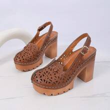 New Summer Vacation Style Buckle Hollow Beach Thick Bottom Comfortable Women Sandals - Brown - View 3
